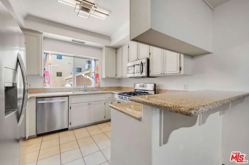 10924 Bloomfield Street #7 photo 22