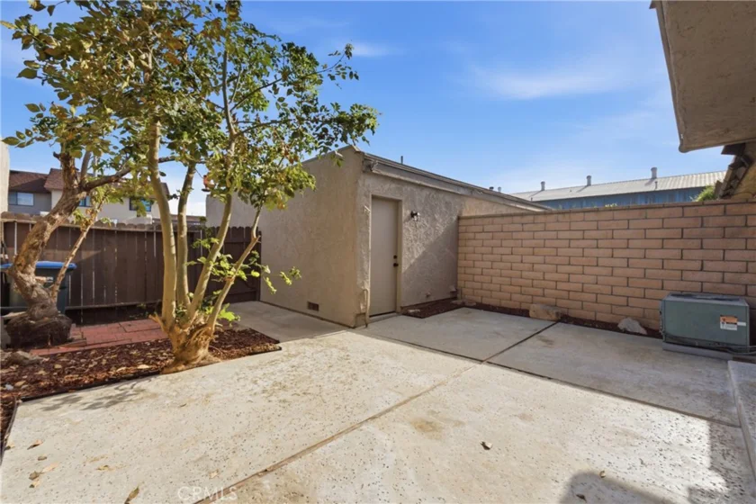 8164 Laguna Court photo 20