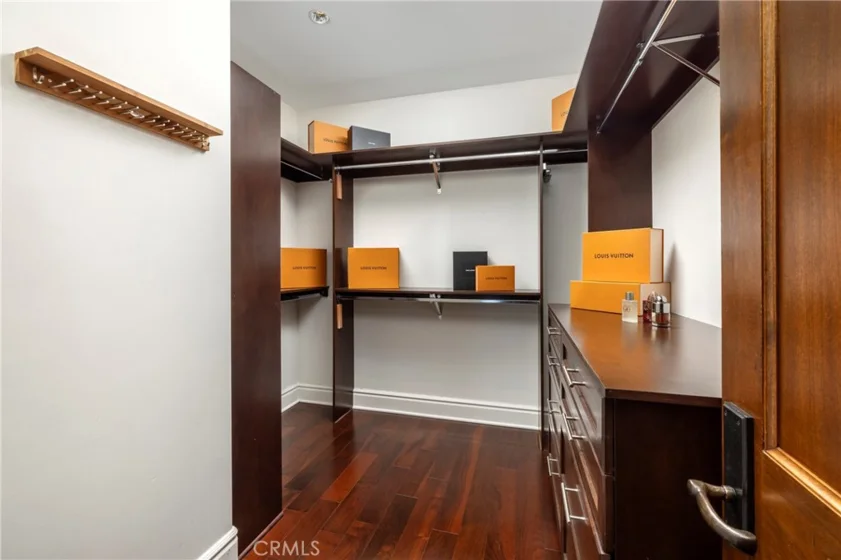 345 E Colorado Boulevard #404 photo 28