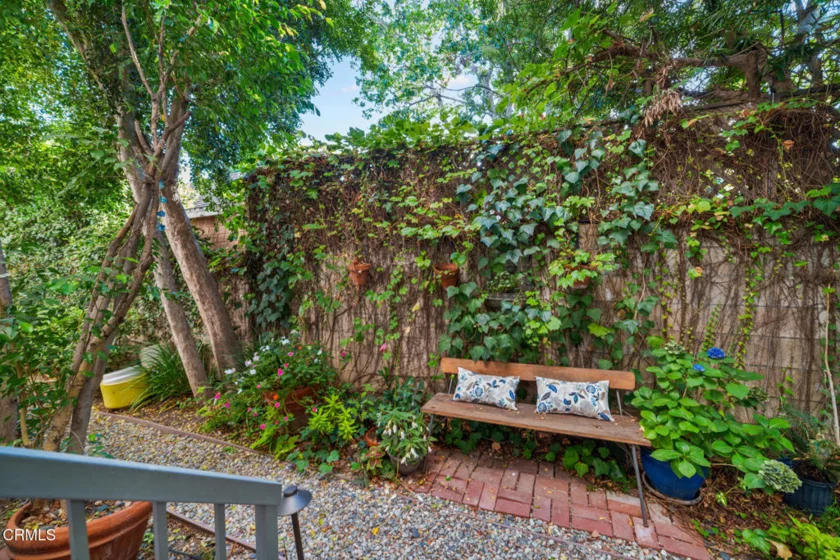 111 S Oak Knoll Avenue #107 photo 43