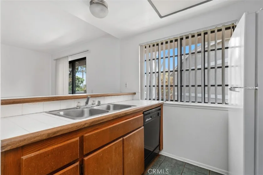 1507 S Raitt photo 20