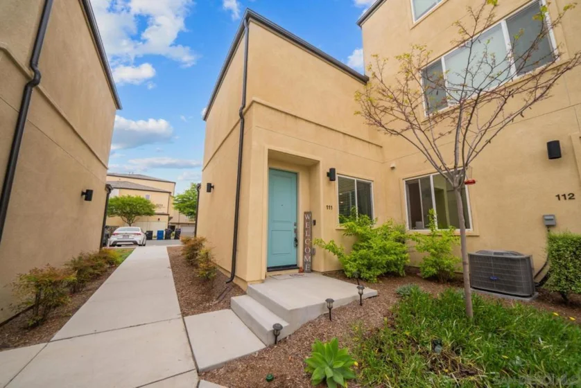 5223 Surfwalk Way #111 photo 23
