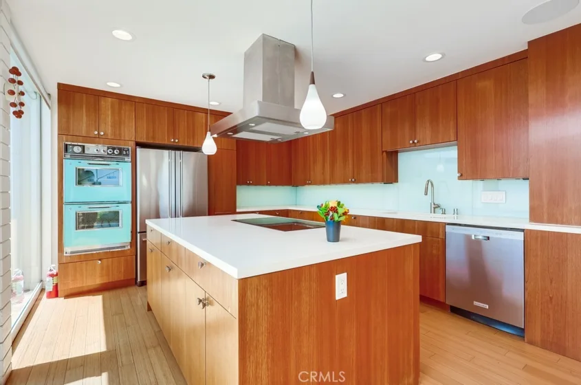 2999 E Ocean Boulevard #120 photo 3