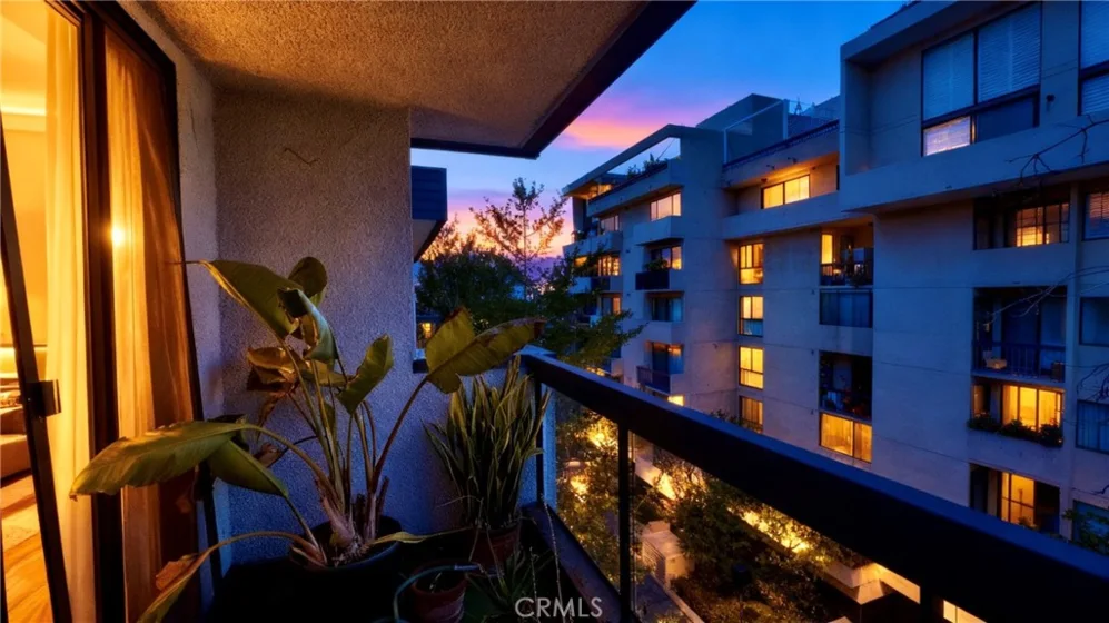 324 N Palm Drive #407 photo 9