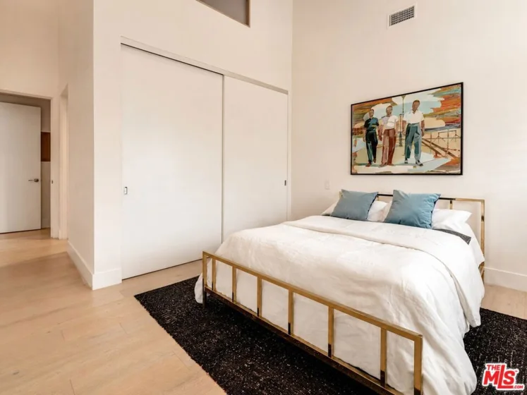 930 California Avenue #301 photo 20