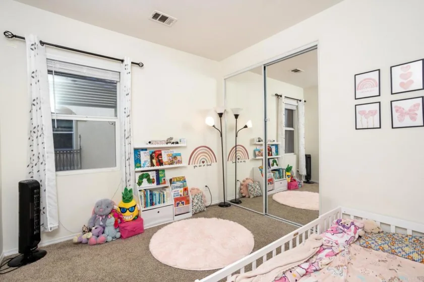 425 S Meadowbrook Drive #123 photo 15