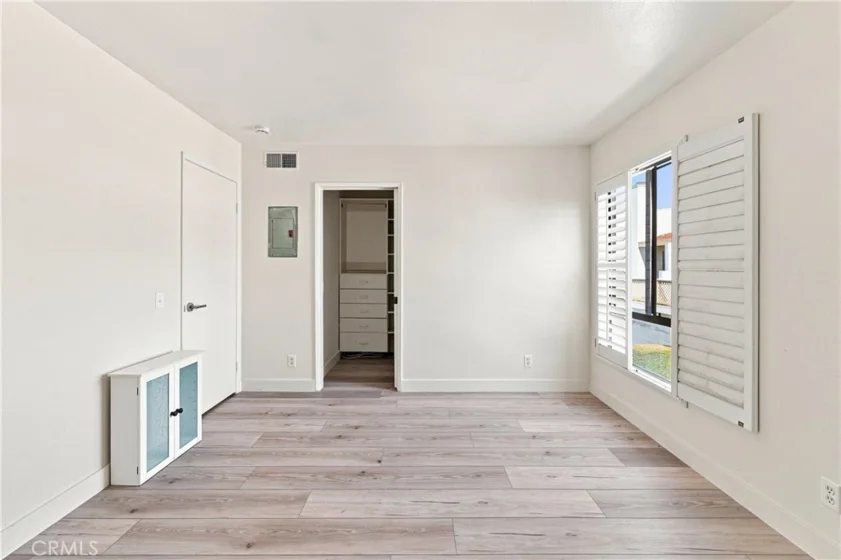 12700 Josephine photo 24