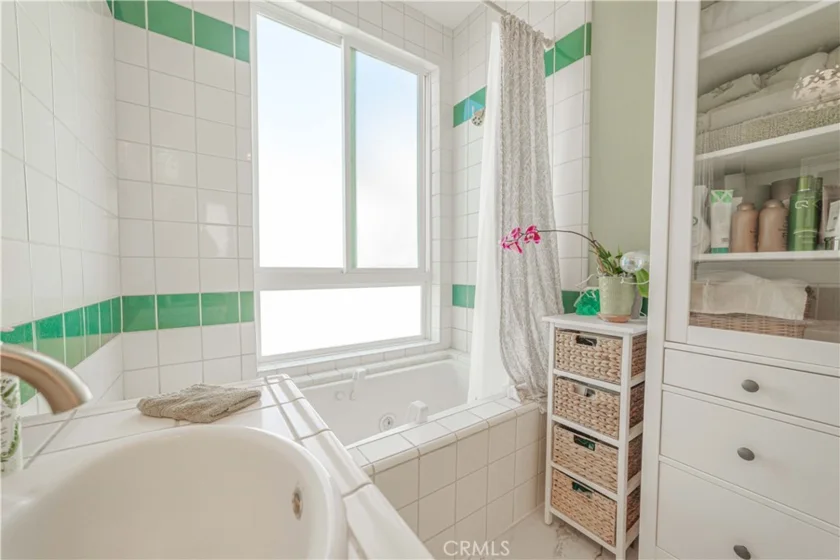 1 Jib Street #103 photo 18