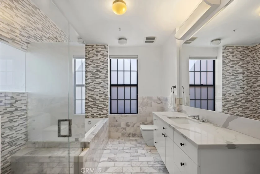 746 S Los Angeles Street #1201 photo 20