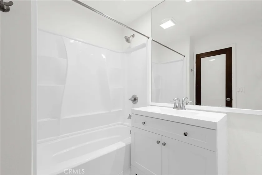 532 N Rossmore #311 photo 7