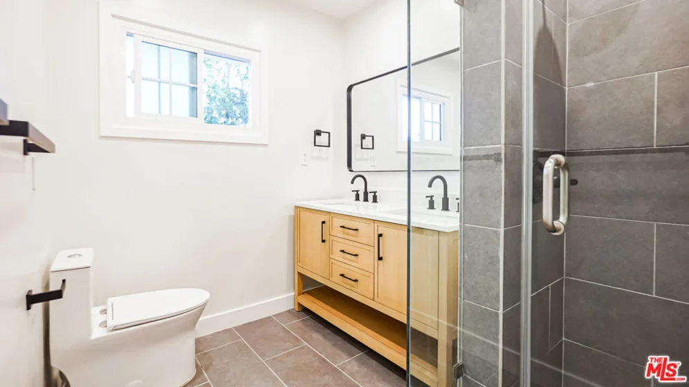 4030 Abourne Road #C photo 6