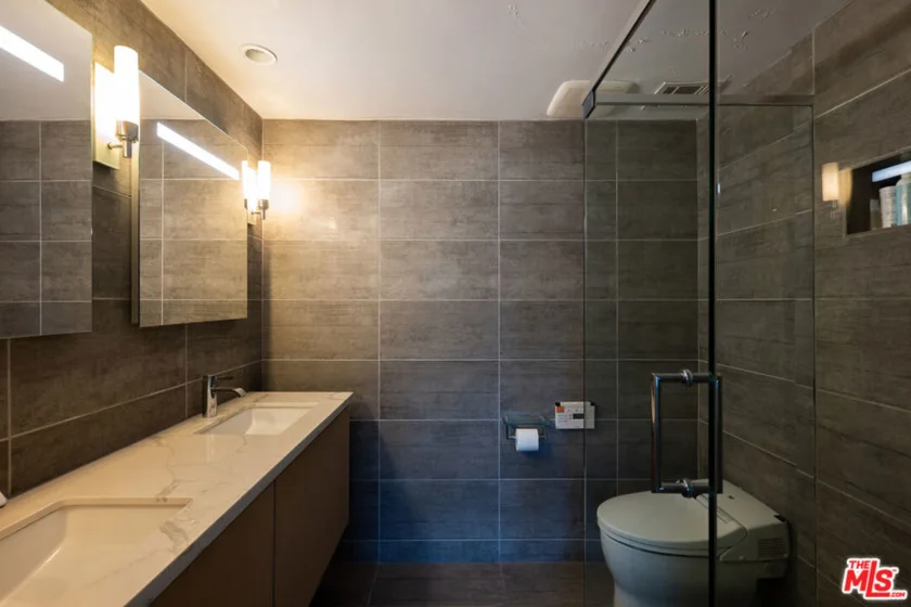 818 N Doheny Drive #1107 photo 9
