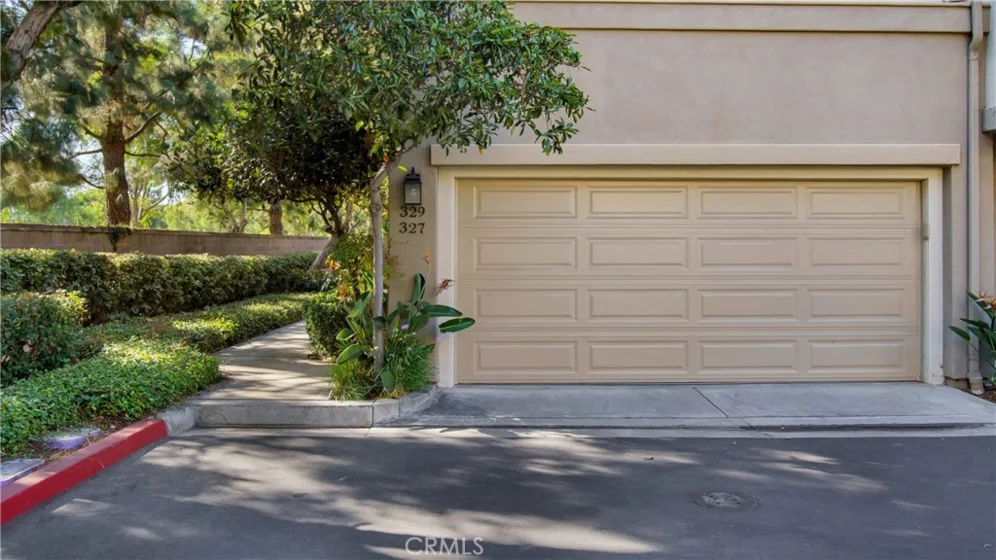 329 Rathbourne photo 28