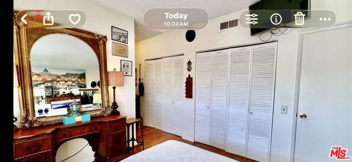 622 S Barrington Avenue #408 photo 3
