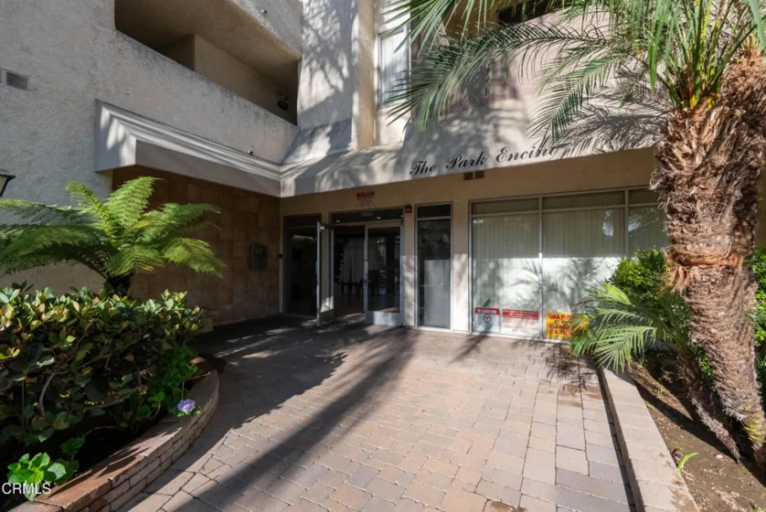 5325 Newcastle Avenue #126 photo 32
