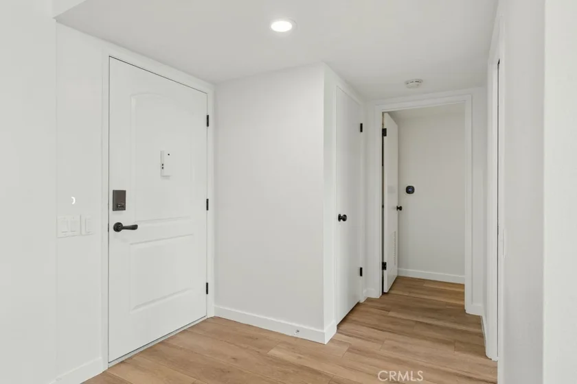 4637 Willis Avenue #306 photo 23