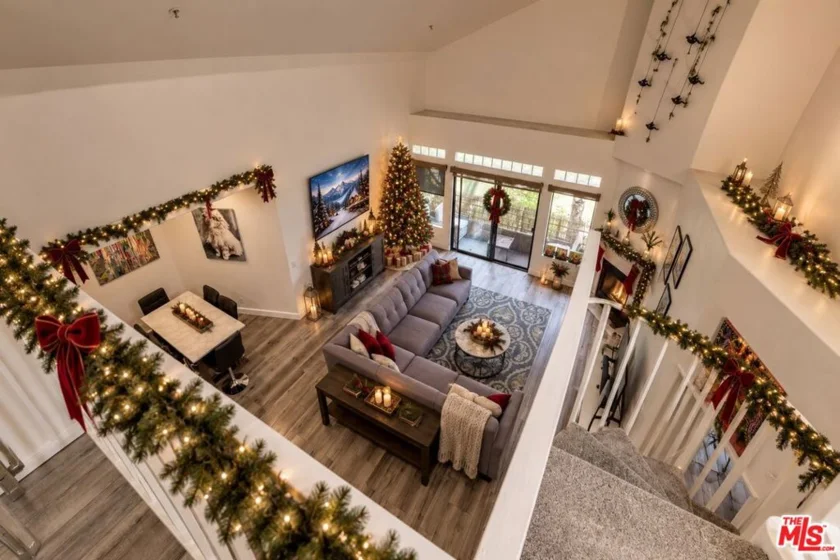 4477 Woodman Avenue #304 photo 5