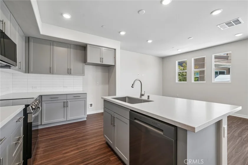 3175 Teralina Circle photo 15