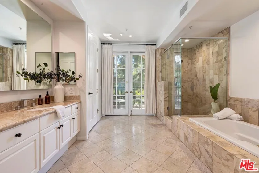 11500 San Vicente Boulevard #221 photo 21
