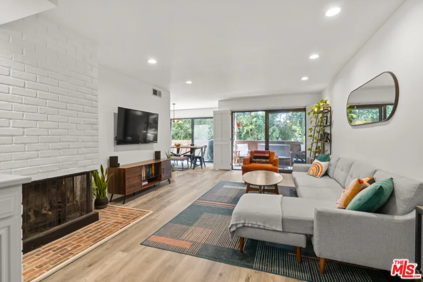 4500 Whitsett Avenue #2 photo 1