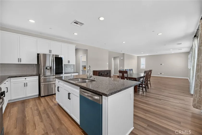 34136 Thistlewood Avenue photo 8