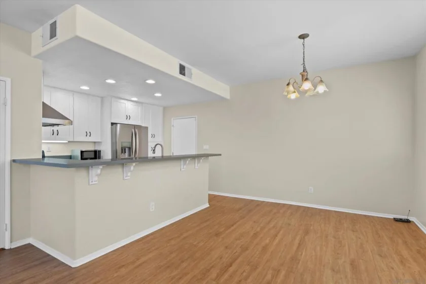 1354 Normandy Drive photo 6