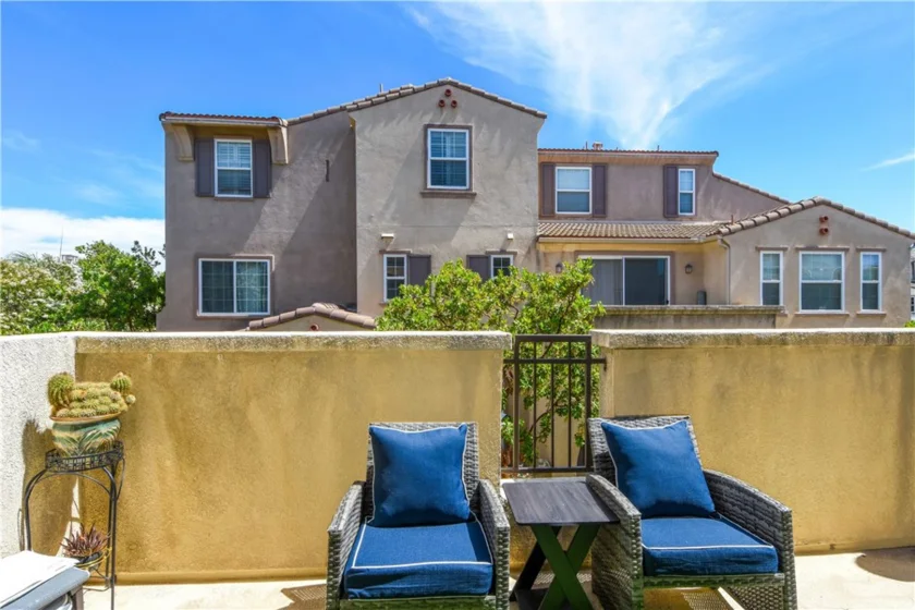 44942 Bellflower photo 29