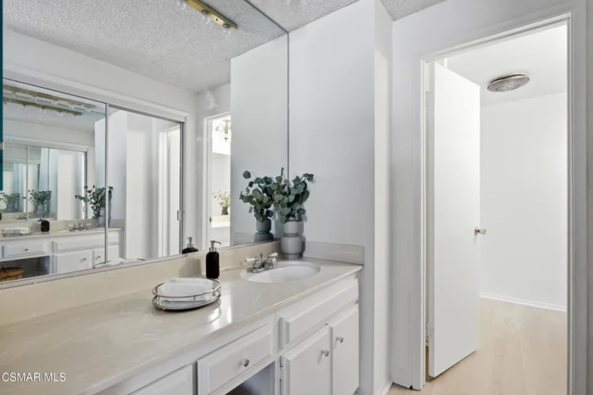 10650 Holman Avenue #202 photo 16