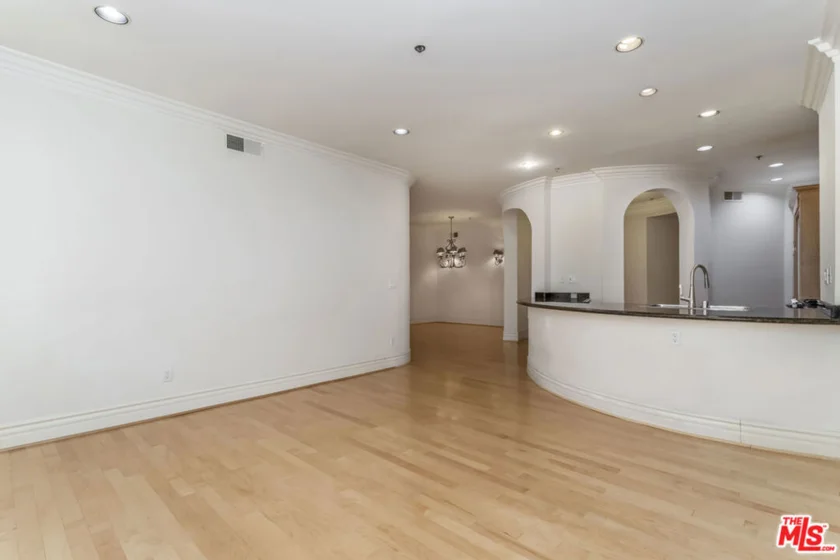 10364 Almayo Avenue #103 photo 15