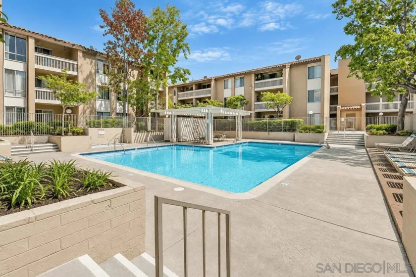 1855 Diamond Street #220 photo 4