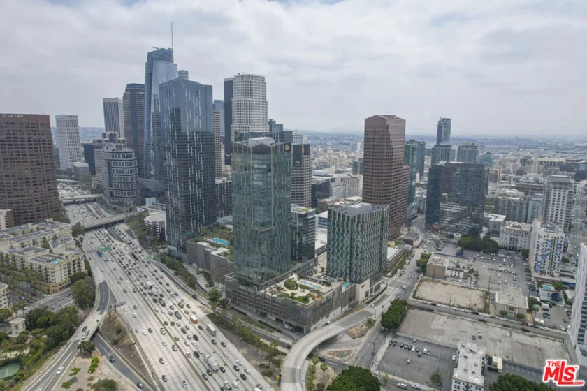 889 Francisco Street #2610 photo 11
