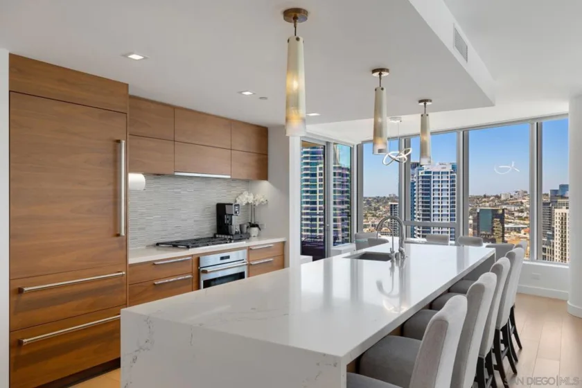 888 W E Street #2805 photo 1