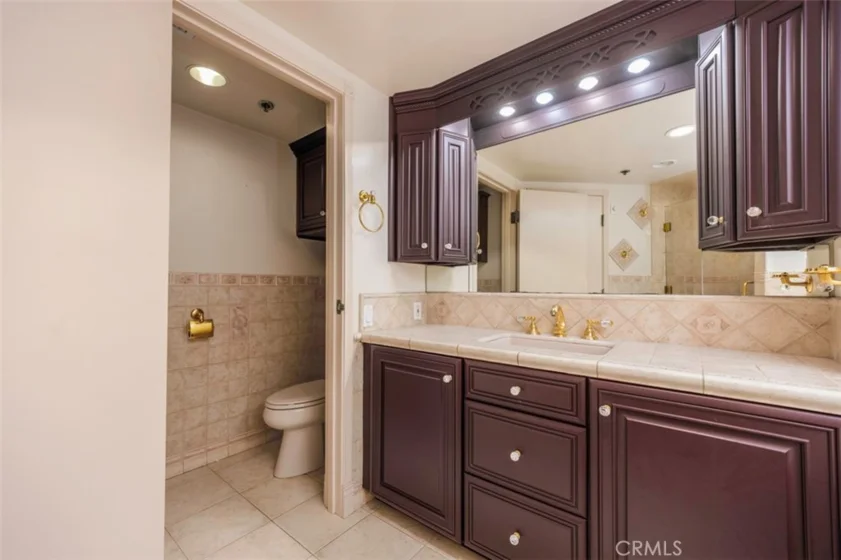 525 E Seaside Way #807 photo 20