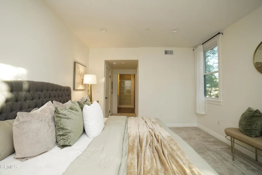 385 S Marengo Avenue #205 photo 11
