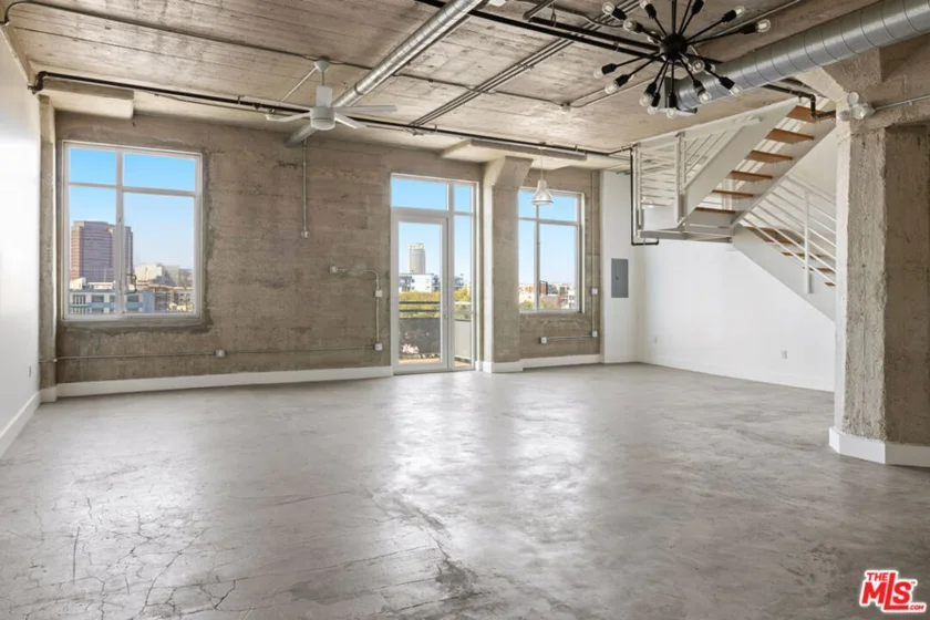 825 E 4th Street #503 photo 20