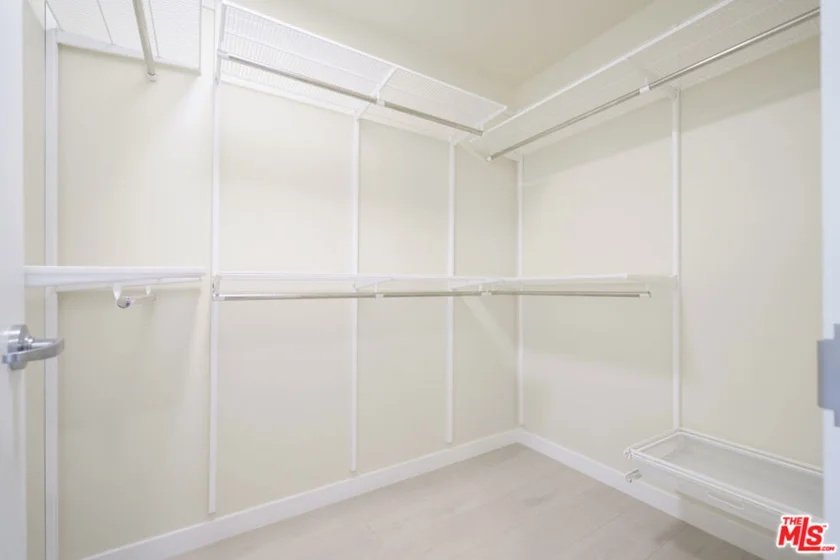 1100 S Hope Street #716 photo 9