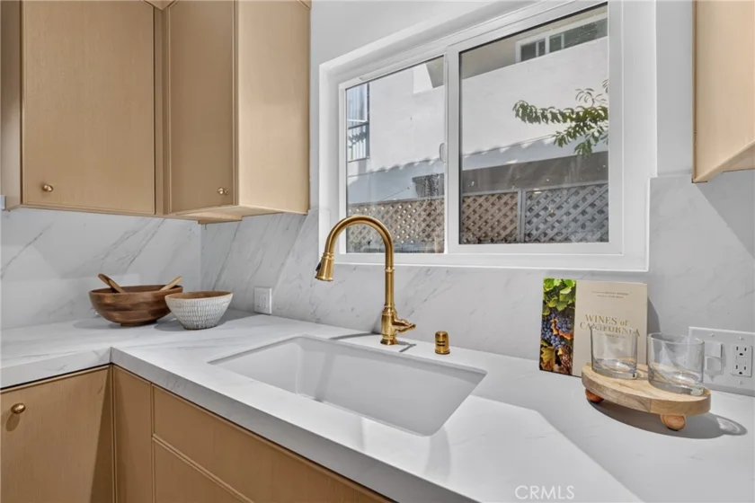 938 18th Street #5 photo 2