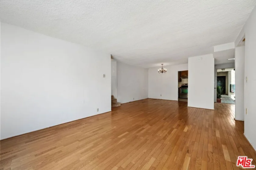 1831 Barry Avenue #3 photo 23