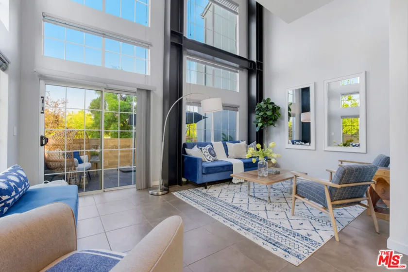 5400 Playa Vista Drive #9 photo 1