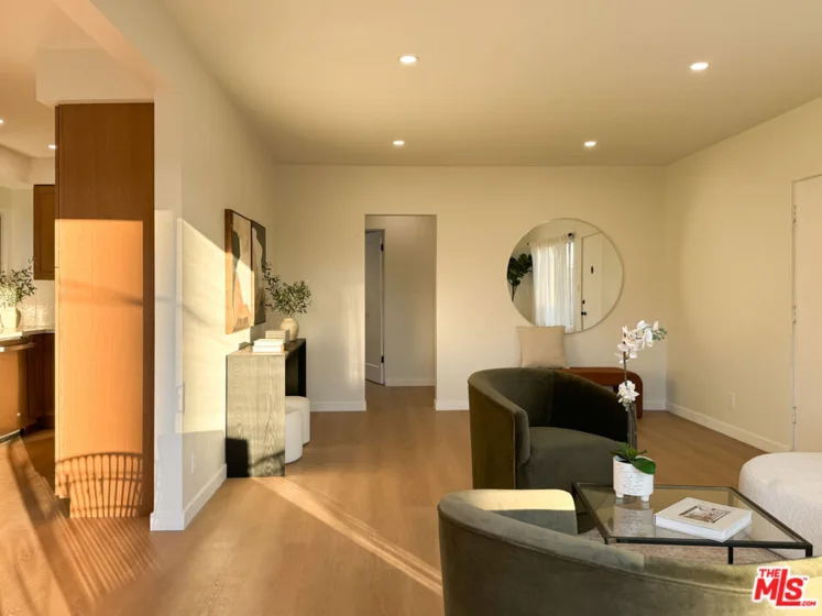 4579 Ambrose Avenue #8 photo 35