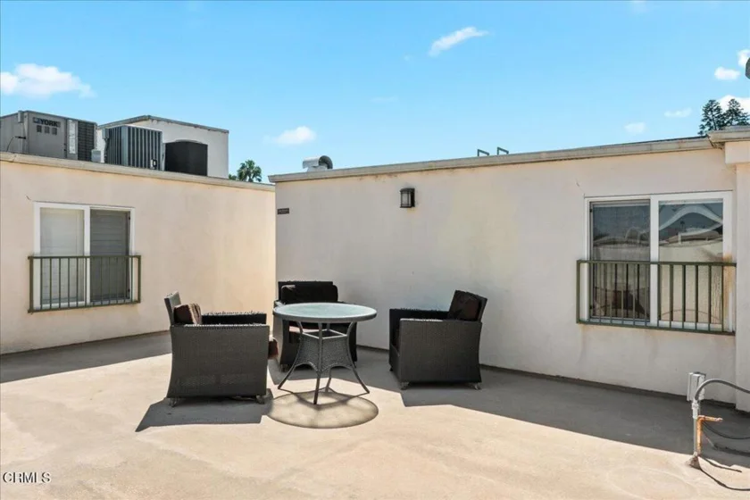 1353 N Fuller Avenue #204 photo 27