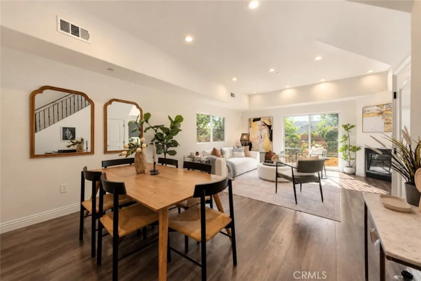 14702 Magnolia Boulevard #105 photo 2