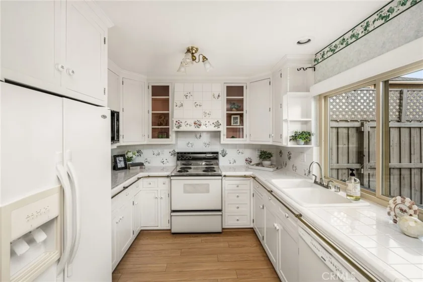 7128 Marshall photo 18