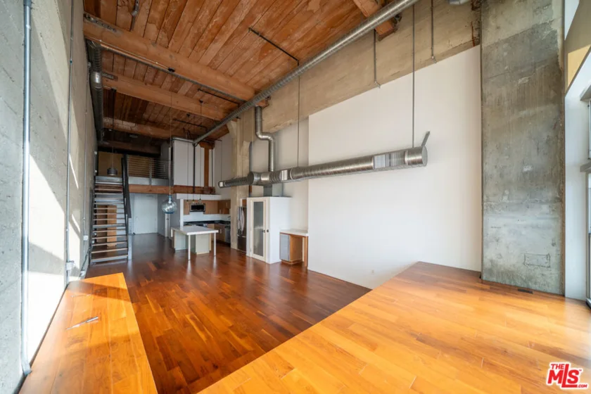 530 S Hewitt Street #147 photo 5