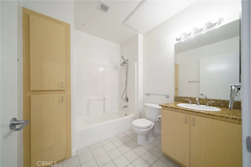 630 W 6th #616 photo 8
