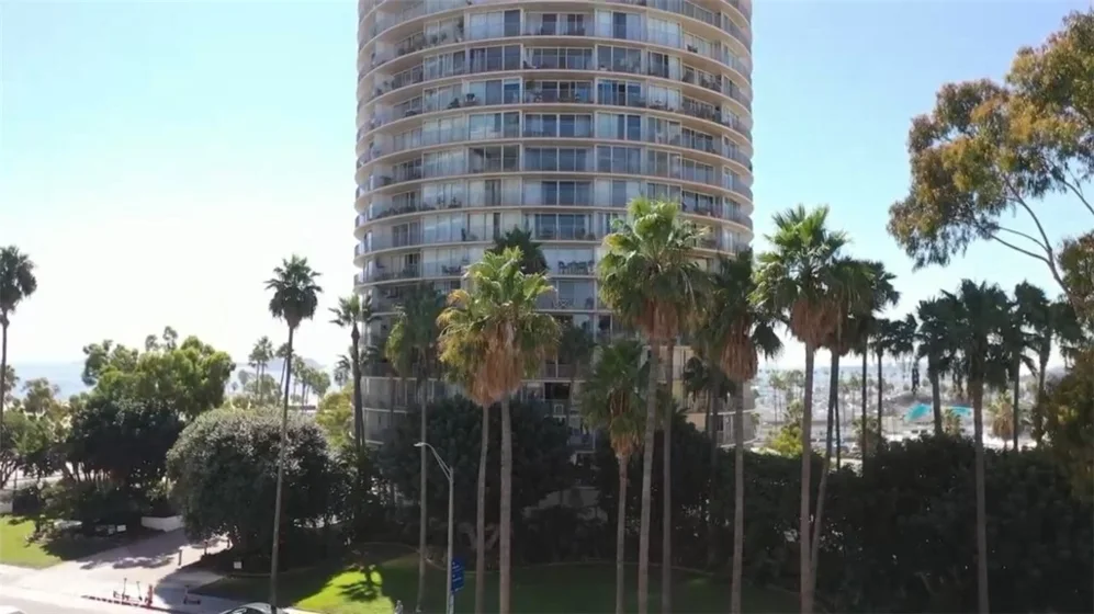 700 E Ocean Boulevard #1002 photo 1