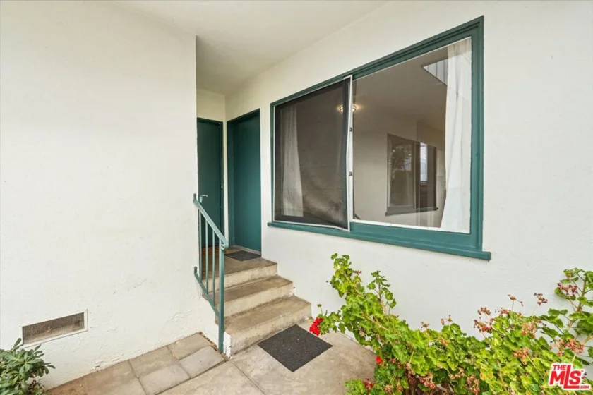 2033 Euclid Street #7 photo 5