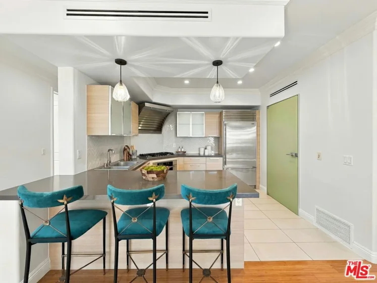 8121 Norton Avenue #201 photo 12