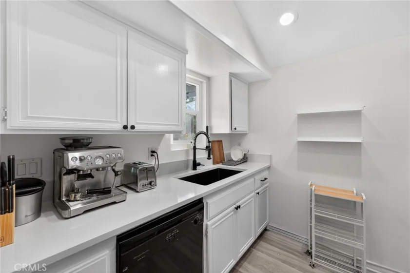 1627 Brea Boulevard photo 10