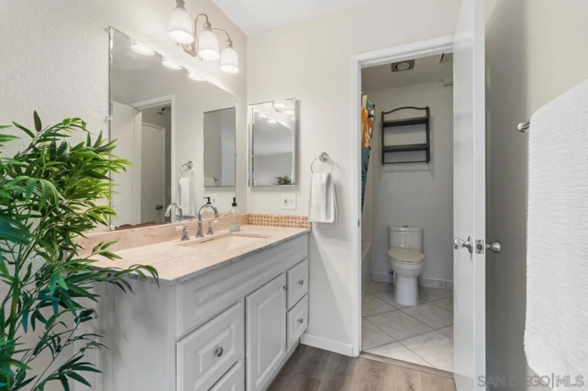 7508 Parkway Drive #105 photo 20